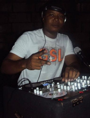 xavierdjblaky's profile picture. me facina la musica y me gusta ser comunicativo y buena persona