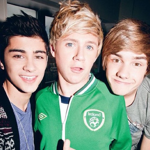 MonicaEMLin's profile picture. I Love Five Boys❤: ɿɿɐıu♡ uʎɐz❧ ɯɐıɿ✞ sınoɿ♬ ʎɹɹɐɥ♚ • I Am A Belieber • I Love Cody Simpson and Austin Mahone(: