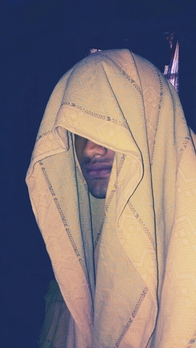 Naveen_DBeckham's profile picture. hmm...