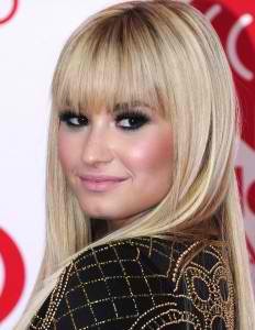 I love @OfficialAdele, Daydreamer,Dictioner,Lovatic  @ddlovato, @OneDirection, Christina Hendricks, @ZooeyDeschanel and @KatieDianne