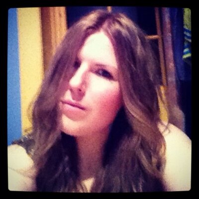 Profile Picture of Phoebe Elizabeth (@phoebe_barron) on Twitter