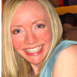 Marketeer, runner, fashion maven, vegan-ish. Green juice rocks. :)