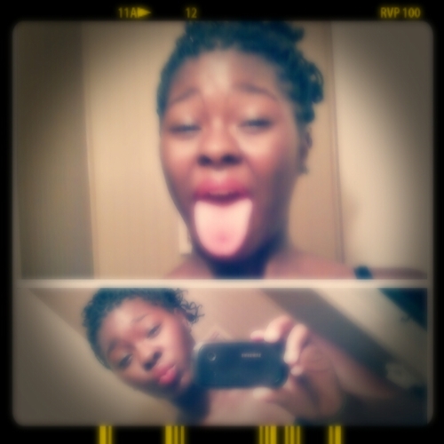 Dimpless_Pretty's profile picture. 3Hunna bitchHolding it down to the fullest , & since you tweet watching gone head & hit my follow button . Mention for a follow back or fuck you !