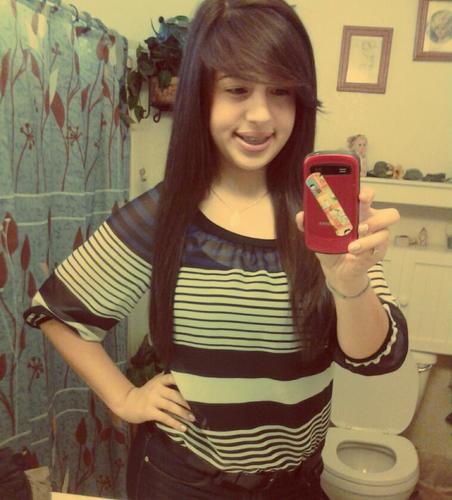 ♡ . | HHS ^.^ | #Softball | Since Dec. 27 | 14 Years Of Age | #Brace Face .-. | Taken 10.13.12 | Cali c;| Your Lost o: Follow Me I Don't Bite . . . That Hard ;b