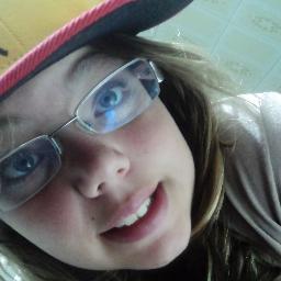 Meu amor é teu, teu sorriso me faz sorrir. Pollo  s2