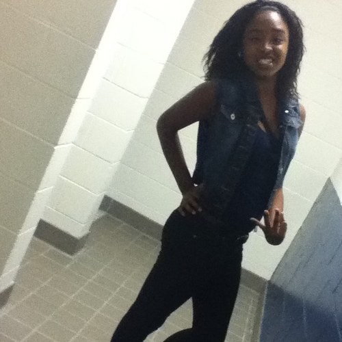 #MoneyOvaaErrything'#FollowMeeh' #Takenn' #FollowBacck' Follow My Besfrennd Doee'@Keyy_DOPEx2