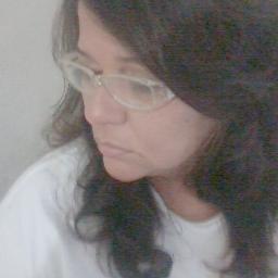 Sou oq sou sou deixei de ser besta.Aquela que ama todo mundo independente de cor raça,sexo,etc.Sou india com muito orgulho!!