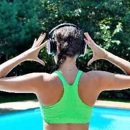 jbenisch's profile picture. I don't believe in the Republican party or the Democratic party. I just believe in parties. Event planner by trade, fitness & music junkie by nature.