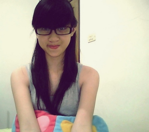 Attracted by look | Pizza expert | Loving cat | English literature of art and education'10