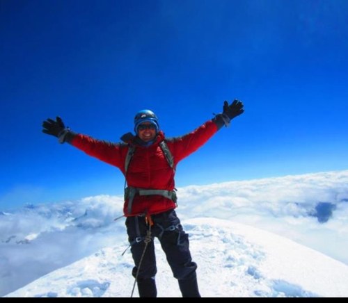 technophile, passionate about the global business of innovation, non-profit work and outdoor adventures @summitstories in triathlon phase - opinions are own