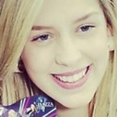 @sophiaabrahao ~# Não posso dizer que sou a sua fã numero um, não preciso ser. Não me importo de ser a última, quero ser aquela que nunca saiu do teu lado