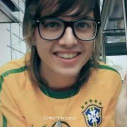 Deixa o mundo parar , mas olha pra mim e deixa eu falar o quanto te amo . @pelanzarestart s2. Since : 04/05/10 !