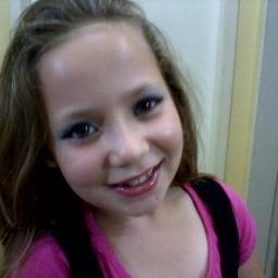 meu nome é nathalia tenho 11 anos sou fã dos rebeldes gosto de rock...