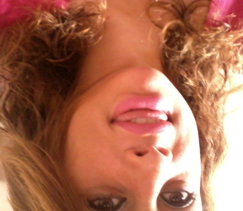 14 anos,Boba,Feia,Retardada,muito prazer eu nãao soou perfeita ((:  || Minha & minha loirinha euteamo dms viu coisa chata ú.u s2 . 
Põor: @evellyn_says :3