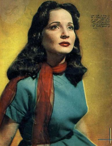 sajinasyrina's profile picture. 