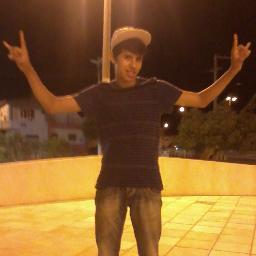 Quem se define se limita!