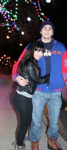 120409_'s profile picture. Love life!!