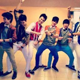 MAHAL KO SINA @ranzkyle @OliverLaaance @chicserullyses @owyposadas @Cavillafuertee @iiamBIBOY CHICSER LOVER 3 :))