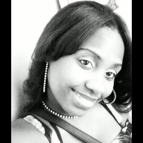 Kenyatta F. #Proud Parent Of Ke'Nijah Andrea Benjamin #TeamTaken#CollegeGirldrug Freei love shopping&&partyinganything else yu wanna kno jus ask✌