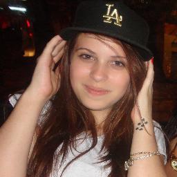 I am the kind of girl very difficult to understand, but just be patient that you will like me and you do not like AI NOT TO!!!