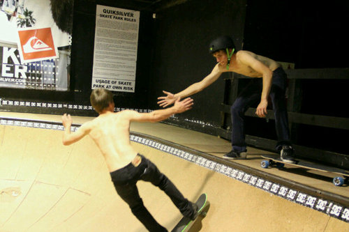 Aspiring hockey player.. team S.A.. skateboarder, surfer, artist and musician (sorta) .. really good at sleeping and ALWAYS up for fun ;)