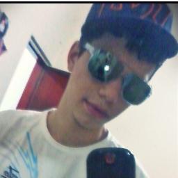 Tudo nessa vida tem um preço e brincar com o sentimento custa muito caro.   Não desisto facíl, msm qe eu tenha 1% de chance !  
Mãe  Te amooooo s2*