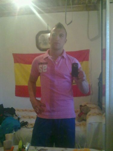 AMAR : Significa no tener qe decir nunca...lo siento. Y todo eso de que ELLA puede ser el puto único motivo de seguir vivo....25-12-11