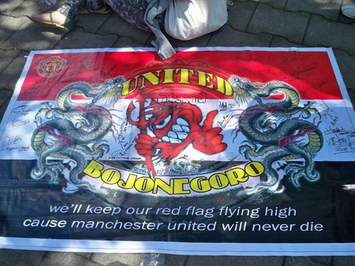 Official United Bojonegoro (UB) Tweet's Account - We Are Die Hard Fans of Manchester United :) 
UB fanspage : https://t.co/tNTYMxv3GK