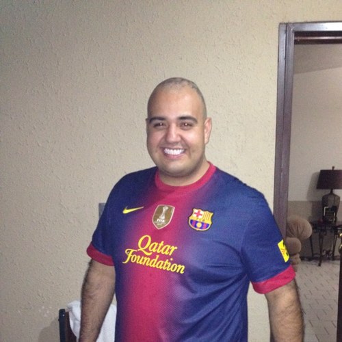 Medico General, Shogun, Master Jedi, ferviente seguidor de las Chivas, Barça, ManU, Juventus, 49ers, RedSox y Dbacks, AMA