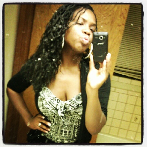 MrsNakaylaBrown's profile picture. Im never on this thing...