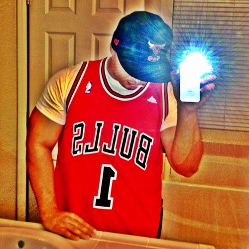 shdw06's profile picture. 
