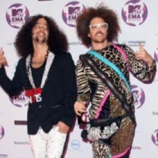 FanPageofLMFAO's profile picture. I love all my followers Im also madly in love with @RedFoo That sexy beast ;) Much love also to @SkysNuts  glad ur back is ok baby xoxo LMFAO 4EVER!!!!! 