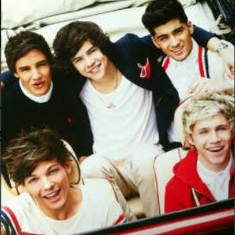 You're Directioners? Why don't you follow @PayneMalikID? Directioners, Zaynester, Payners. Sponsored by: @Rainfall_Shop :-)