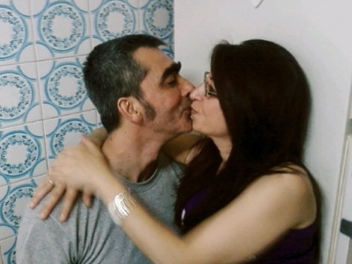 Ειμαι πολυ καλη στην μαγειρικη,μου αρεσει  η μουσικη κ γυμναζομαι καθημερινα....Λατρευω τον αντρα μου , τα παιδια και τον σκυλο μου τον ΜΑΧ!!!!