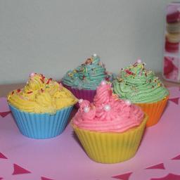 Tartas deliciosas y personalizadas. ¿Cómo quieres que sea la tuya? pretty-cakes5@hotmail.com