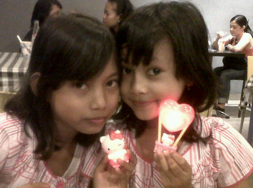 dewidevira's profile picture. 