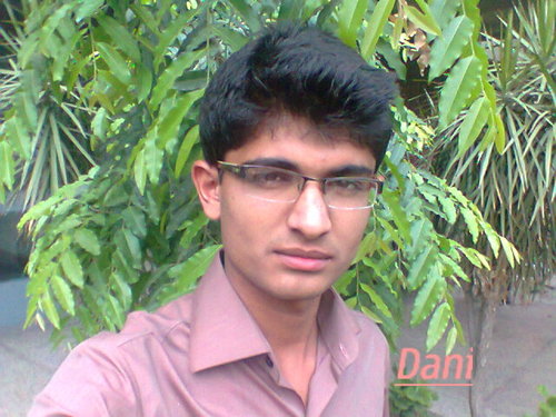 adnan nasir  fraom hafizabad now in ahore in pu hostal department haily college