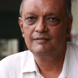 Am a film journalist., wanting to make serious friends in the film industry.