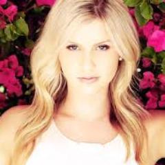 I'm the original Bitch. Sister to Kol, Klaus & Elijah. Don't mess with me or I'll kick your ass. {Rp/Single/Original}