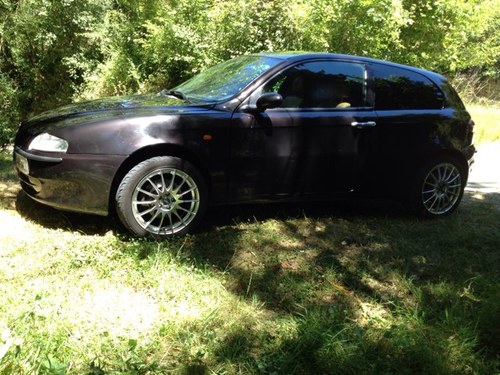 Amorena147's profile picture. 