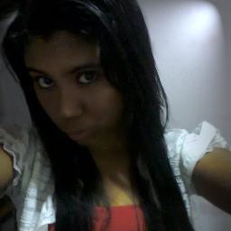 Posso ter características iguais a mil pessoas .
Porém tenho personalidades diferentes do que qualquer uma delas. (:
Melhores ? Piores ? Isso você decide ~*
