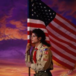 a HUGE  fan who understood michael jackson in every way :) follow me if you LOVE THE KING OF POP! :)(FYI im 16)