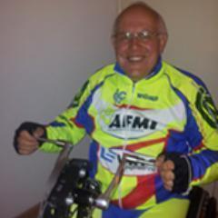 Handbiken , Lid van handbikegroep OWC, Klooien met websites, laptops en computers.