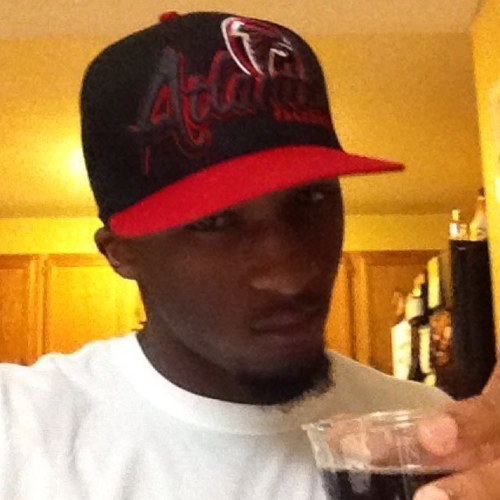 JCleaver89's profile picture. 80's Baby #BangBang 

IG-2incognito89-
(No Filter)