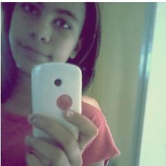 'Biografia {?} Fala sério! Como vou resumir minha vida aki no twitter? ;P // quer saber mais ?? Segue sdç ;9