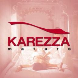 Karezza es un espacio de equilibrio, belleza y bienestar ecológico. Esta diseñado sobre las directrices del Feng Shui y utiliza productos aveda.