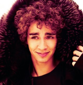 Simondaywalker's profile picture. Former-Human. Dork. Vampire. Ass.