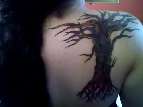 Si lo que digo encuentra en ti resonancia, es simplemente porque los dos somos ramas del mismo árbol.