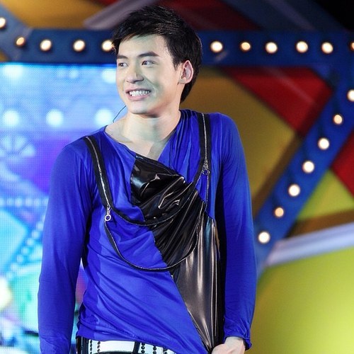 จัดทำขึ้นโดยแฟนคลับ
อัพเดทข่าวสารข้อมูลต่างๆของ บี้ The star 3 Welcome bie fans around the world.
https://t.co/mwrdNiaUav
