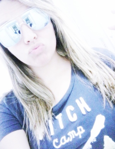 Viver intensamente, sem medo de errar, com fé e luta, pra acertar ((:
